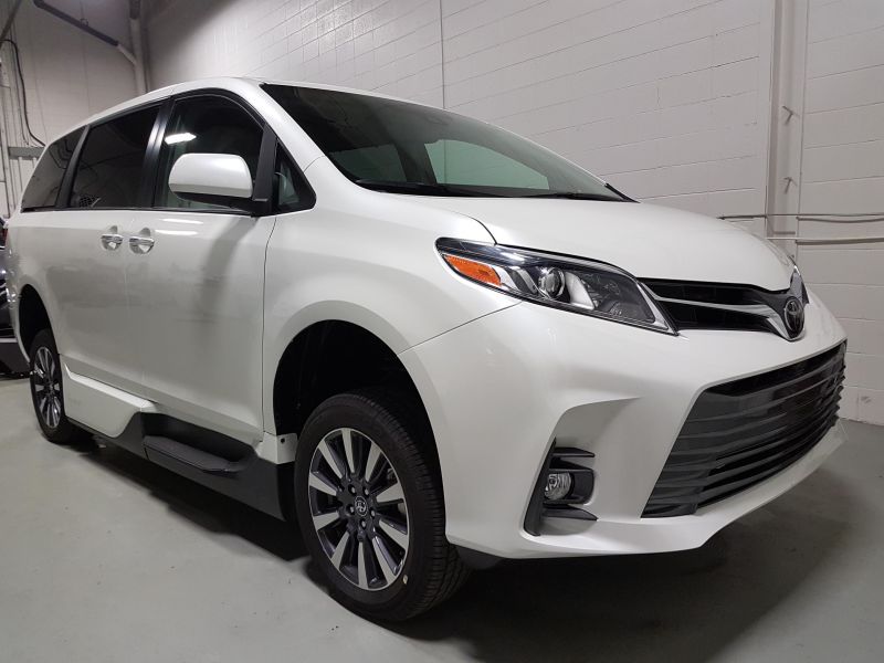 2018 Toyota Sienna XLE