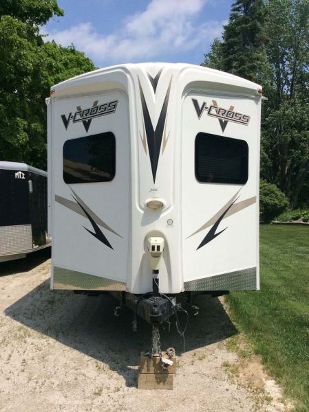 2011 V Cross travel trailer wheelchair accessible